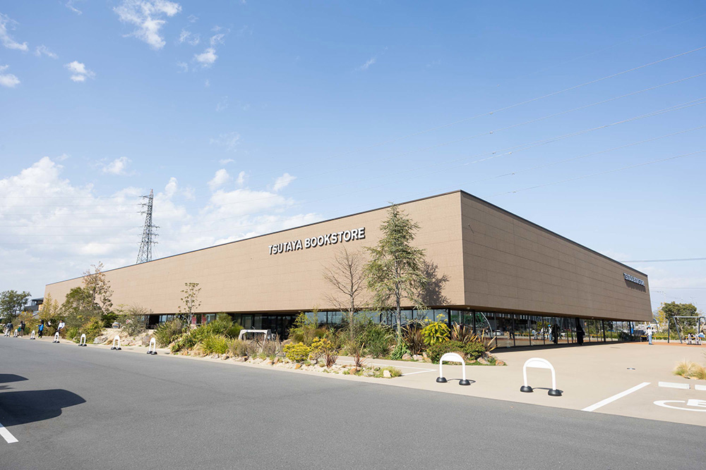 TSUTAYA BOOKSTORE 常総インターチェンジ外観