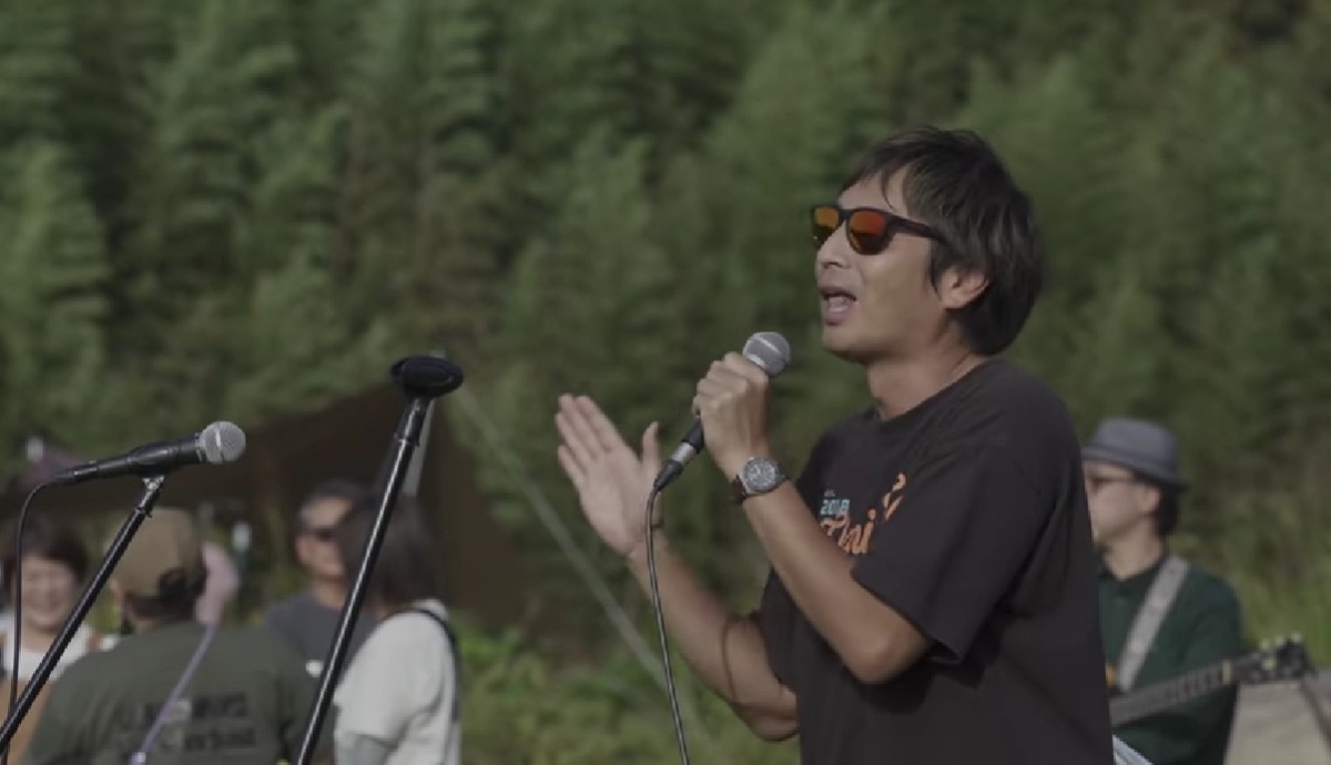 2023年秋に成田で開催された「TOKUI VIDEO CAMP」のMCシーン