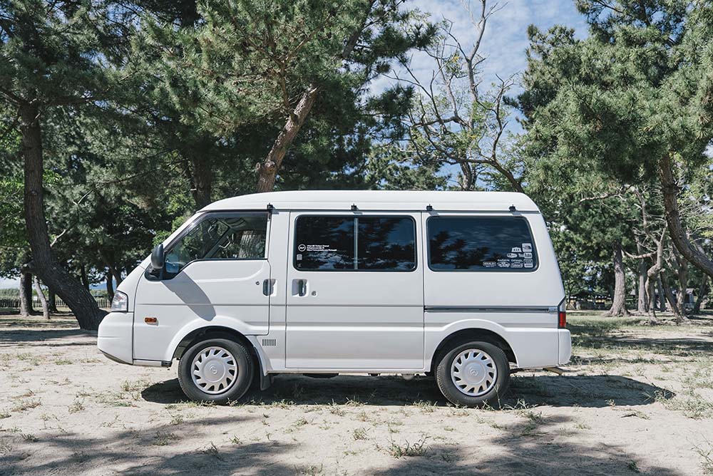 ウィンピーさんのボンゴをサイドから見た様子