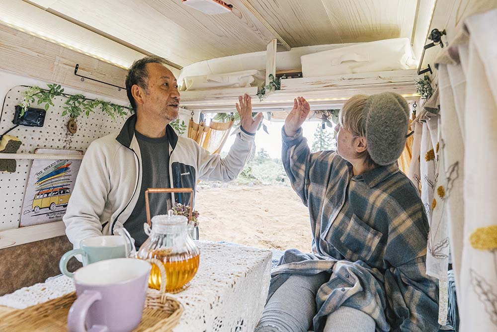 吉野杉の端材で作った手作りの収納スペース