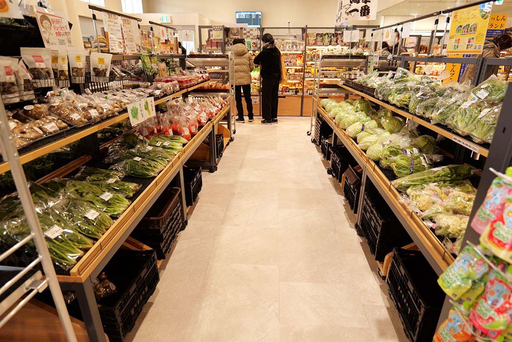 道の駅「マチテラス日進」の直売所