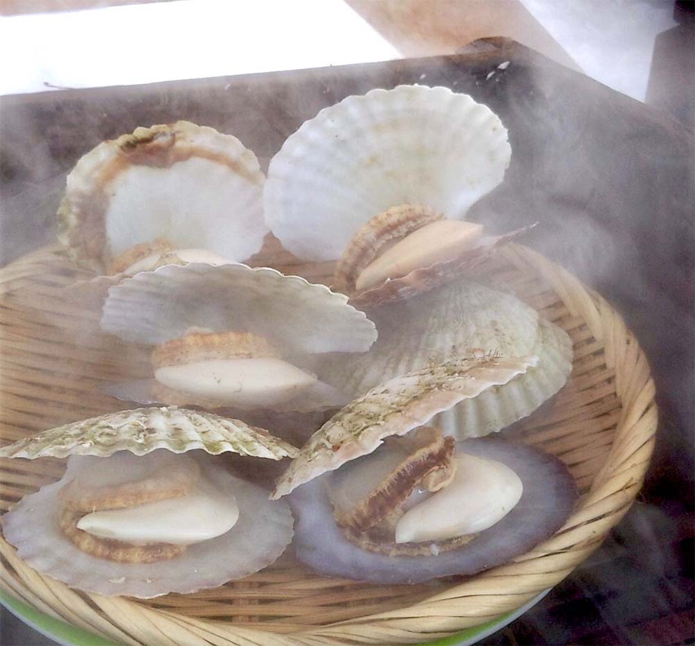 蒸したホタテ