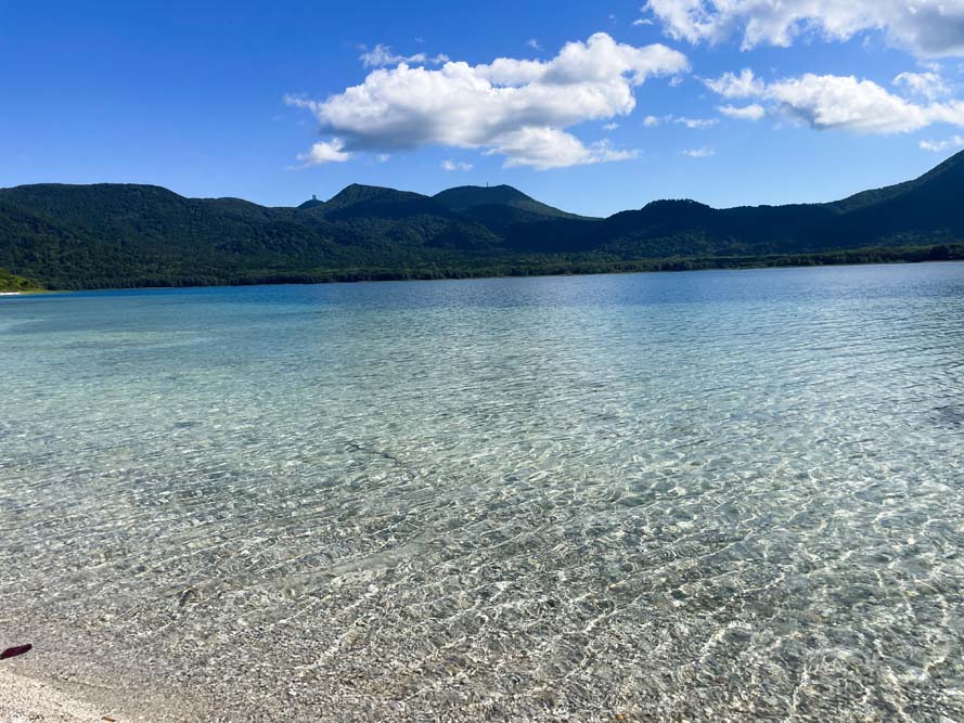 宇曽利山湖(うそりやまこ)の湖畔に広がる極楽浜