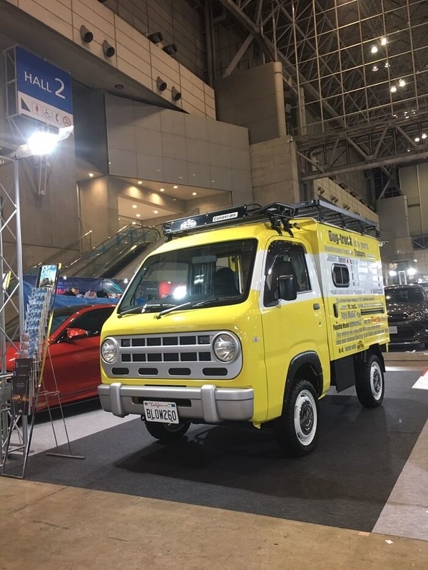 ブロー社が出展した東京オートサロン幕張メッセのイベントの様子の写真