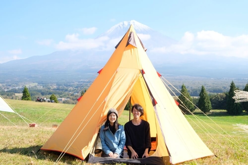 ゆるキャンの聖地・富士山YMCAキャンプ場でキャンプする野外のもりこさん