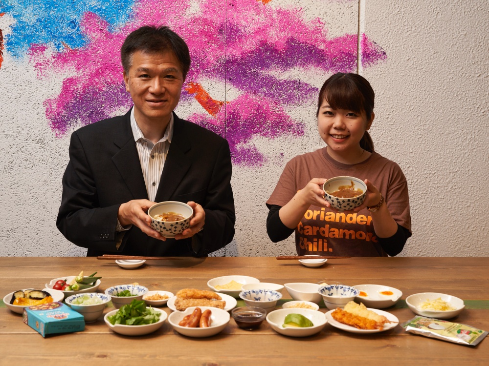 Hondaの社食カレーうどん4種を食べ比べ ちょいのせカスタムにもトライしてみました カエライフ クルマとカスタムで暮らしをカエるーcustom Enjoy Life