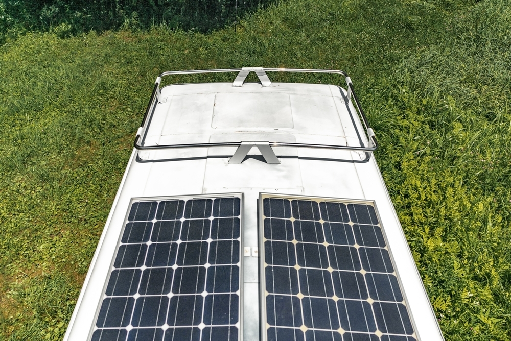 ベンツのルーフにあるソーラーパネル
