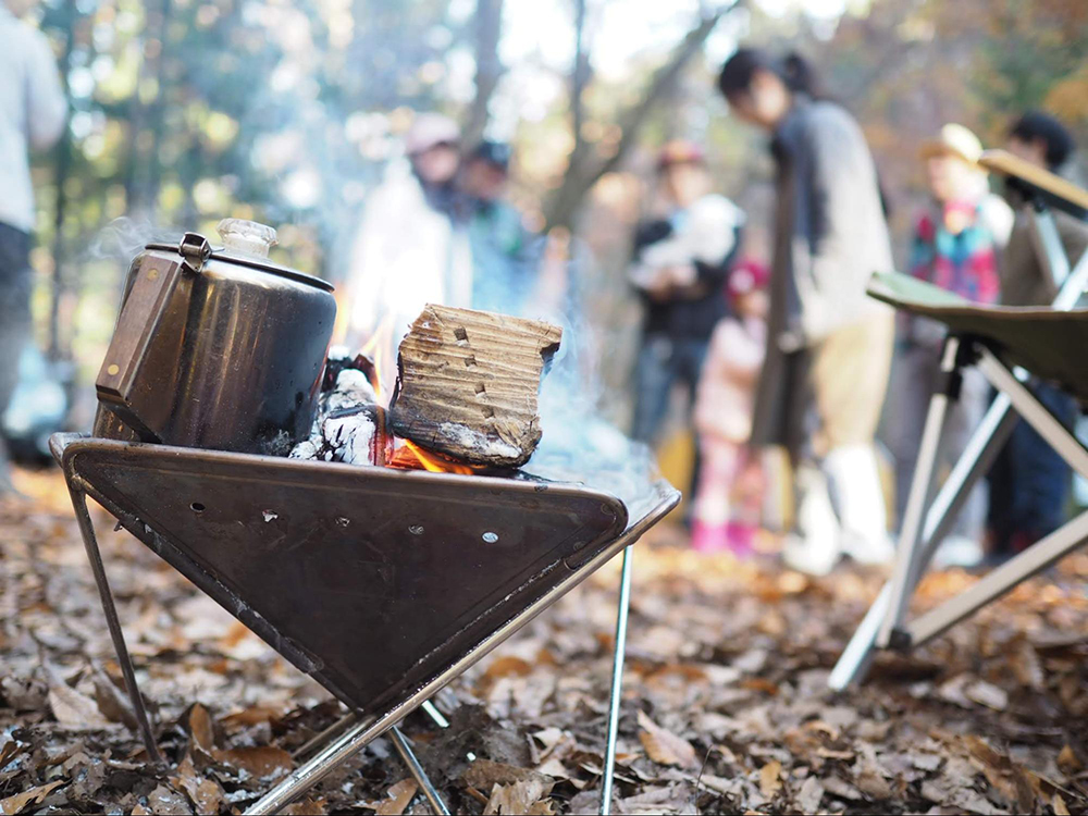 防寒のための焚き火イメージ