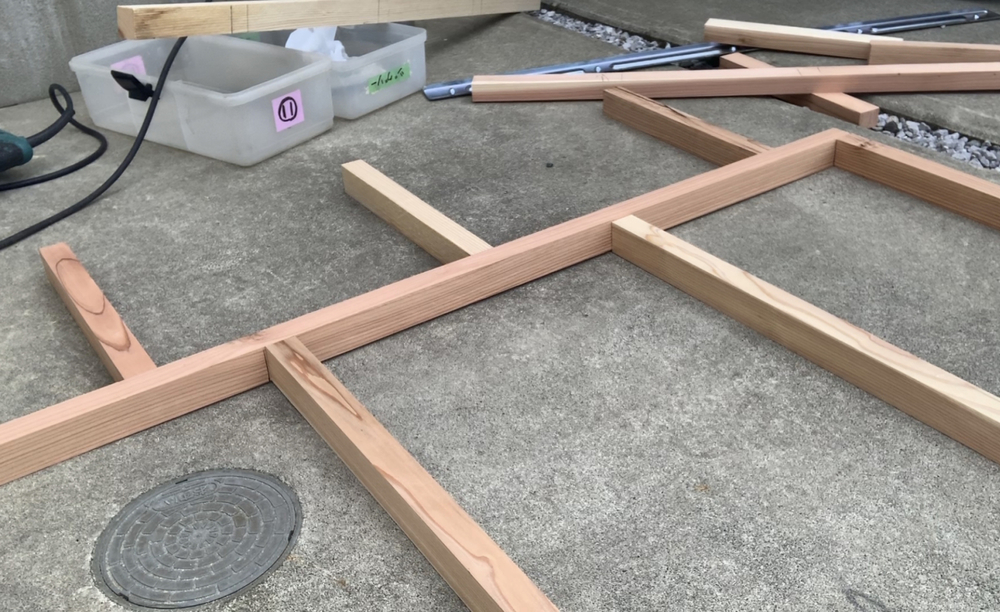 フルフラットにするための角材