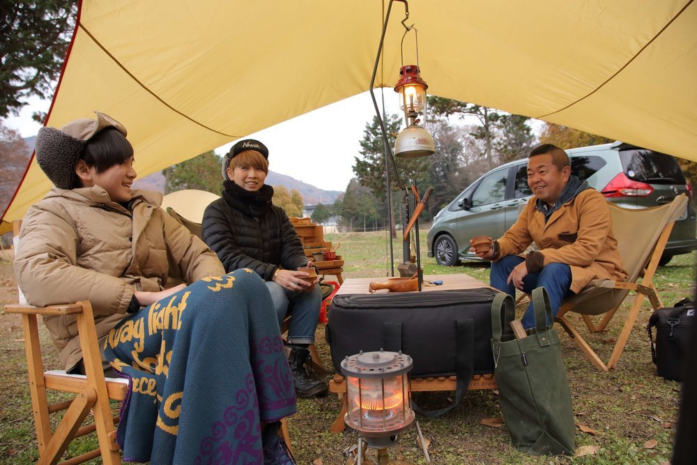 家族でキャンプを楽しむシエルブルーファミリー