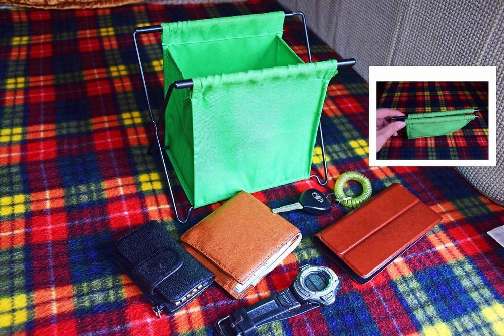 車中泊のプロがおすすめ便利グッズ、車中泊の必需品、装備と道具を紹介。貴重品ケース