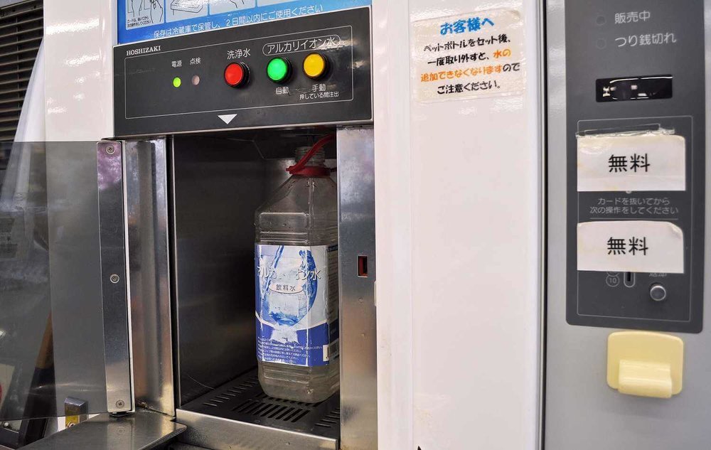 車中泊のプロがおすすめ便利グッズ、車中泊の必需品、装備と道具を紹介。ウォータージャグ