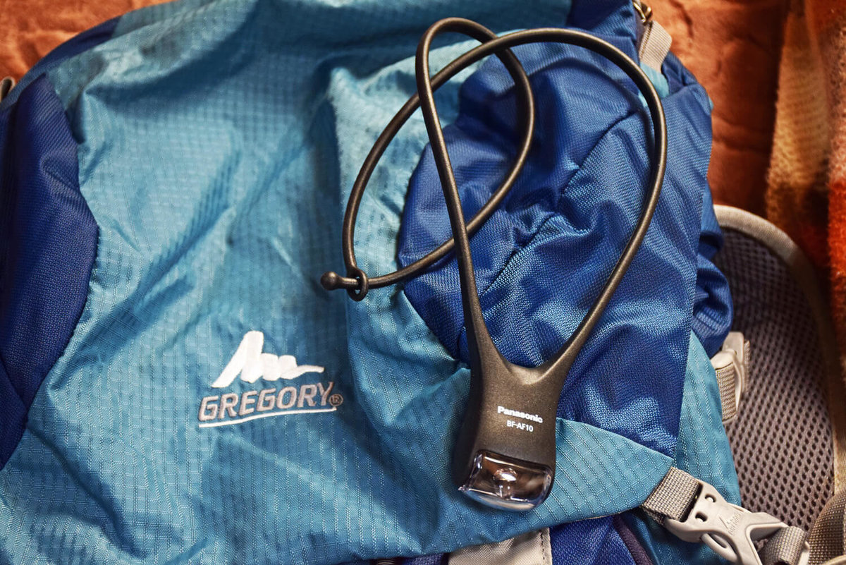 車中泊のプロがおすすめ便利グッズ、車中泊の必需品、装備と道具を紹介。パナソニックのネックライト