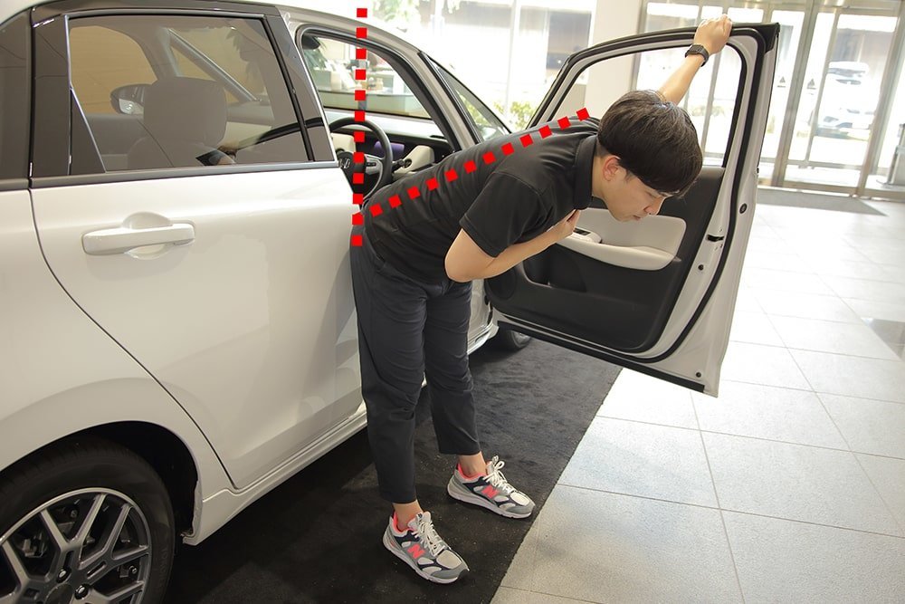 尾形さんが上半身を倒しているオガトレの尾形 竜之介さん