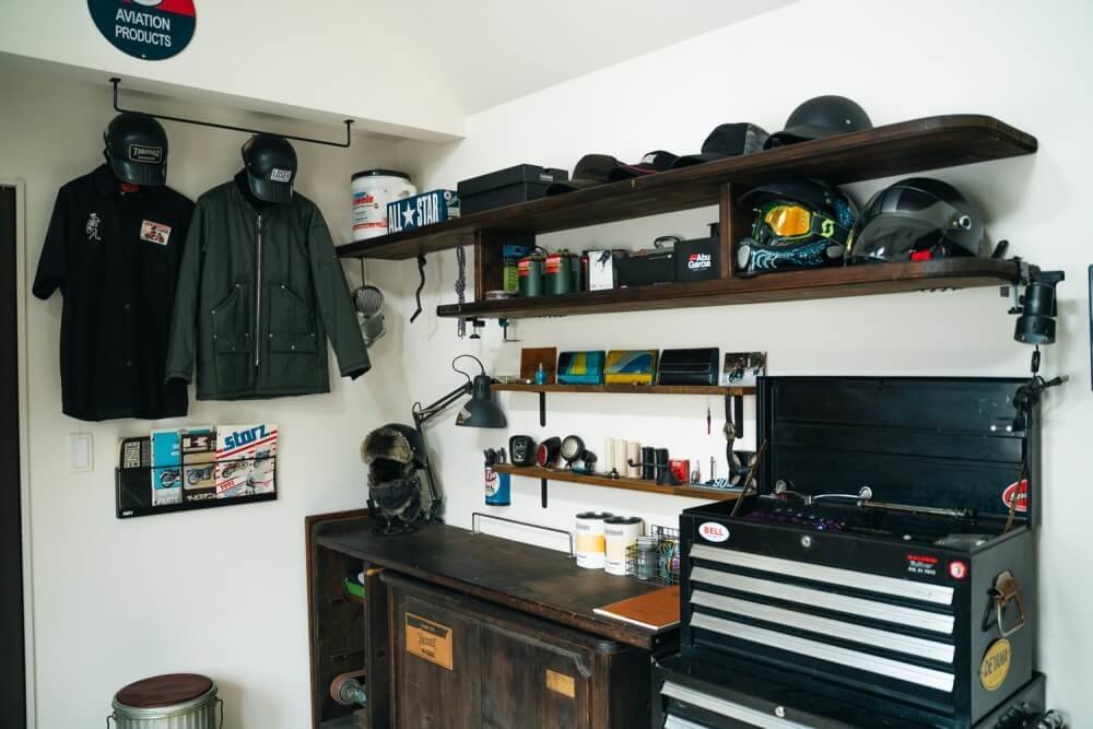 トランポ仕様にカスタムしたN-VANオーナー・堀さんの自宅にある釣り具コレクション