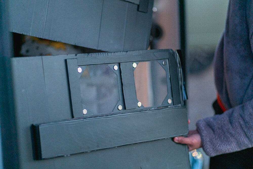 ちょもかさんの愛車・ダイハツ ハイゼットカーゴの車中泊グッズ