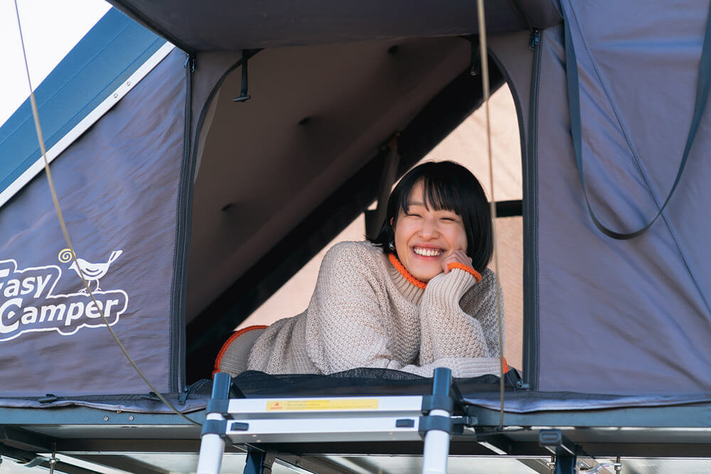 ちょもかさんの愛車・ダイハツ ハイゼットカーゴのルーフトップテント