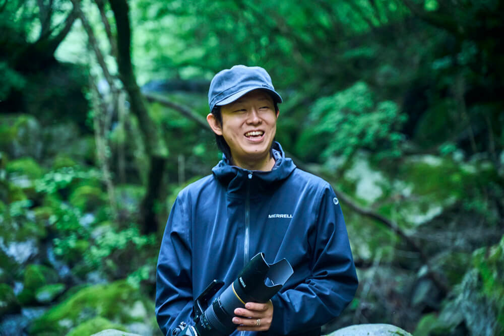 笑顔でインタビューに答える瀬尾さん