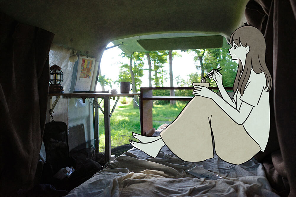 愛車の荷室で食事をする、いとうみゆきさん