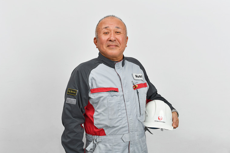 こちらがJALに所属する約3000人の整備士のなかで2人しかない「トップマイスター」である樋田 典昭さん
