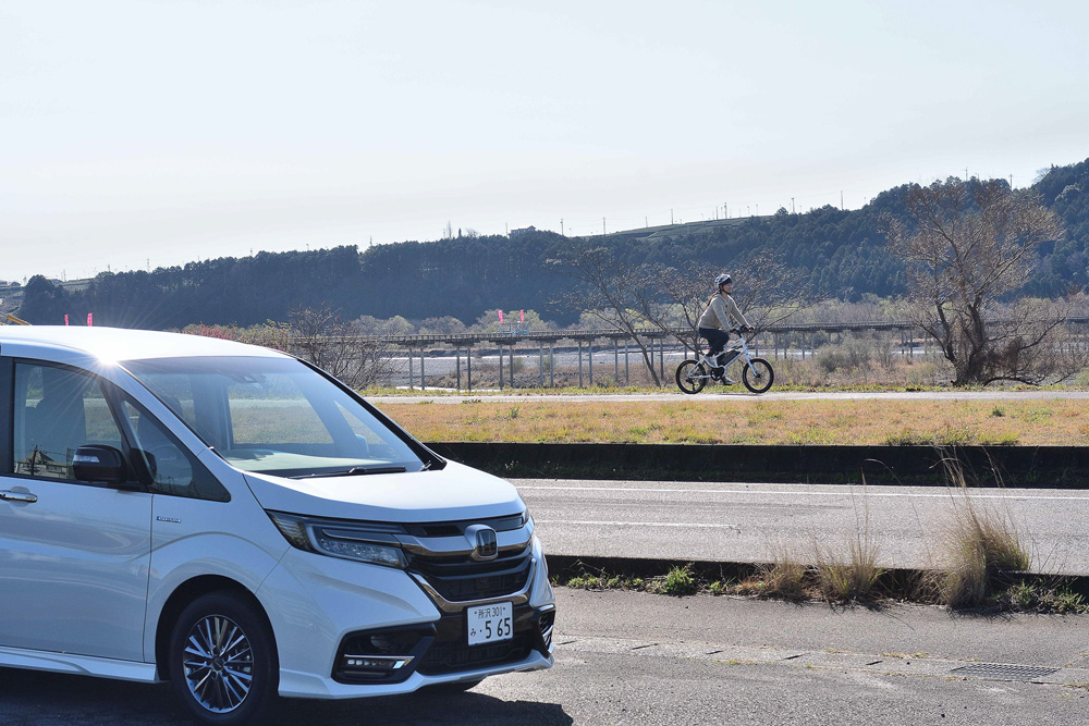 川沿いにはサイクリングロードも整備されています