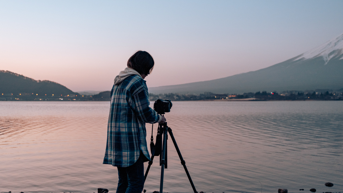 早朝撮影するおかりなさんの写真