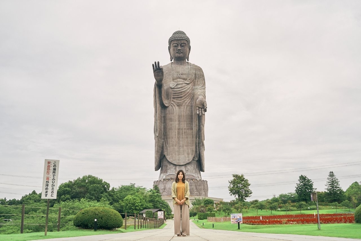 牛久大仏の前で記念撮影