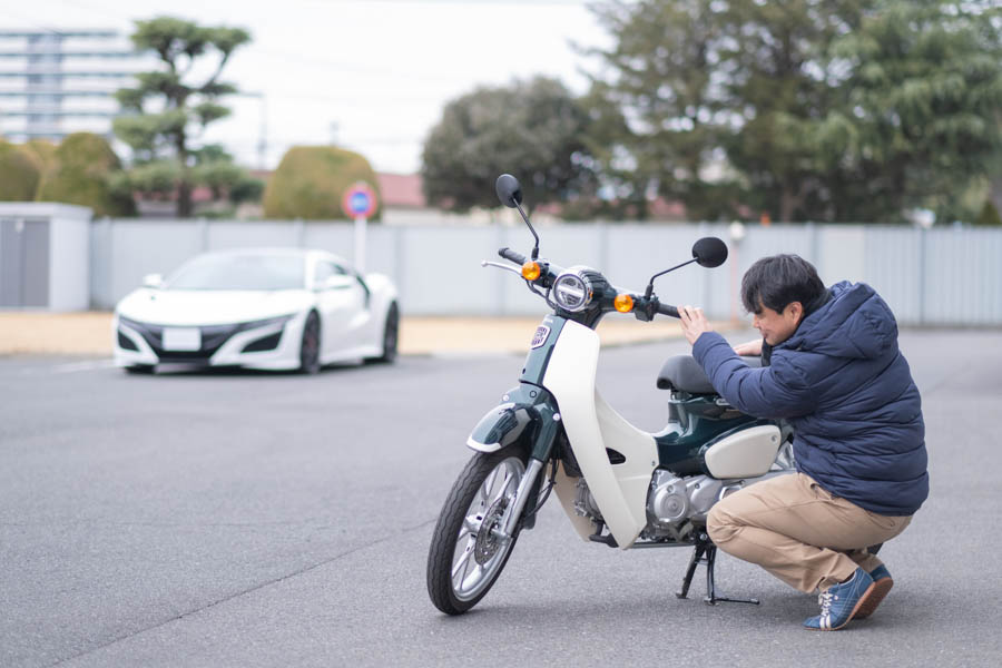 ホンダの誇るスーパーカーとスーパーカブを比べてみたら、意外な共通点