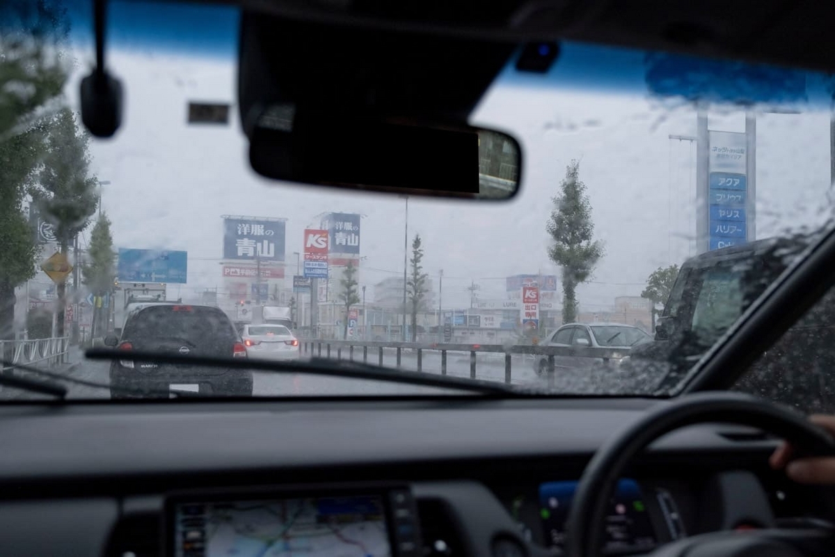 急な雨が降ってきた