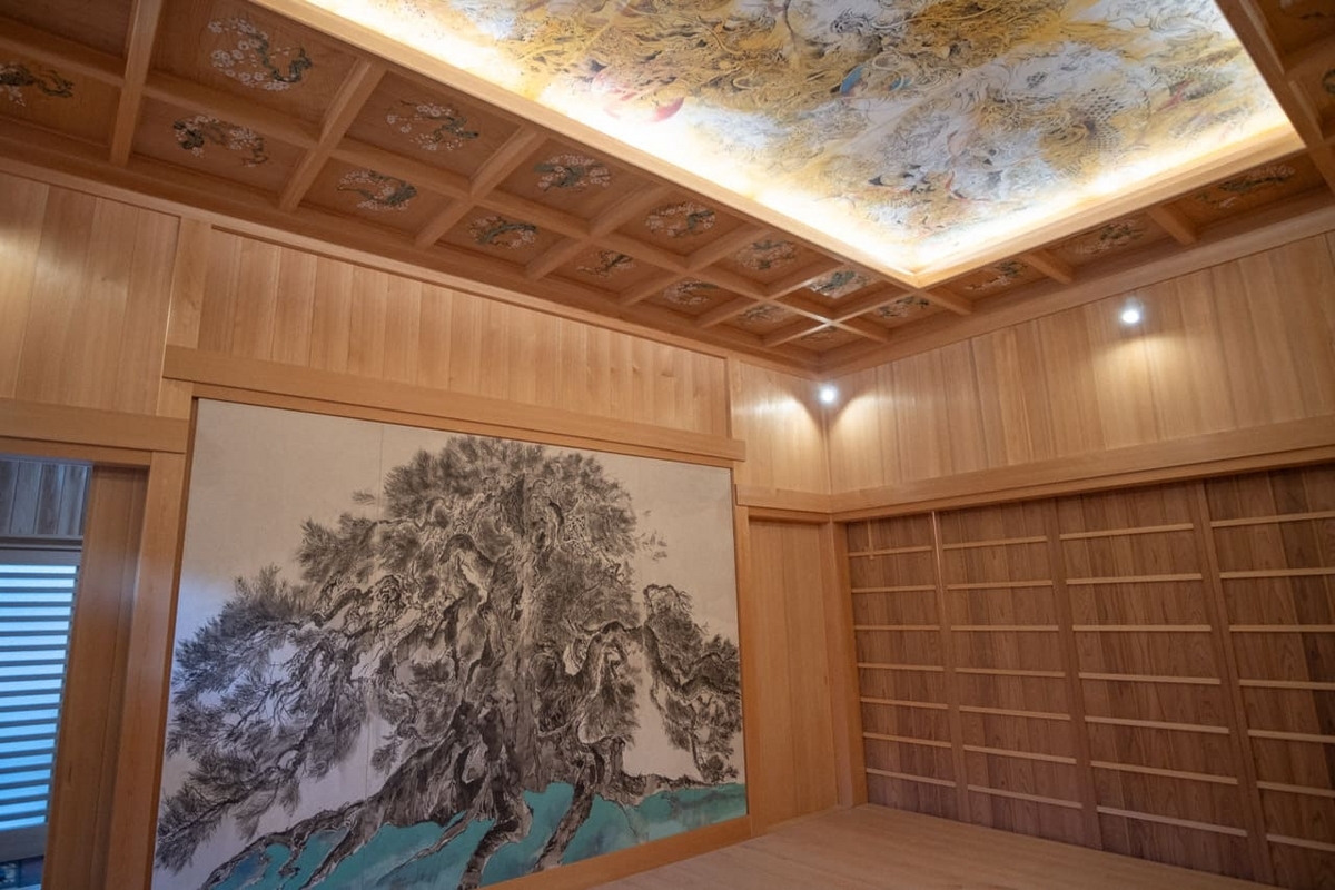 岡村天満宮の神楽殿内の天井画