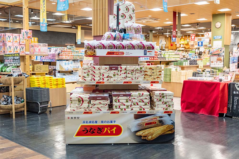 富士川楽座にもうなぎパイは充実していた