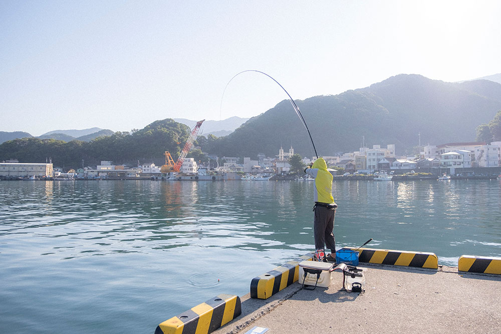 大物がヒットした怪魚ハンター山根ブラザーズ 山根央之