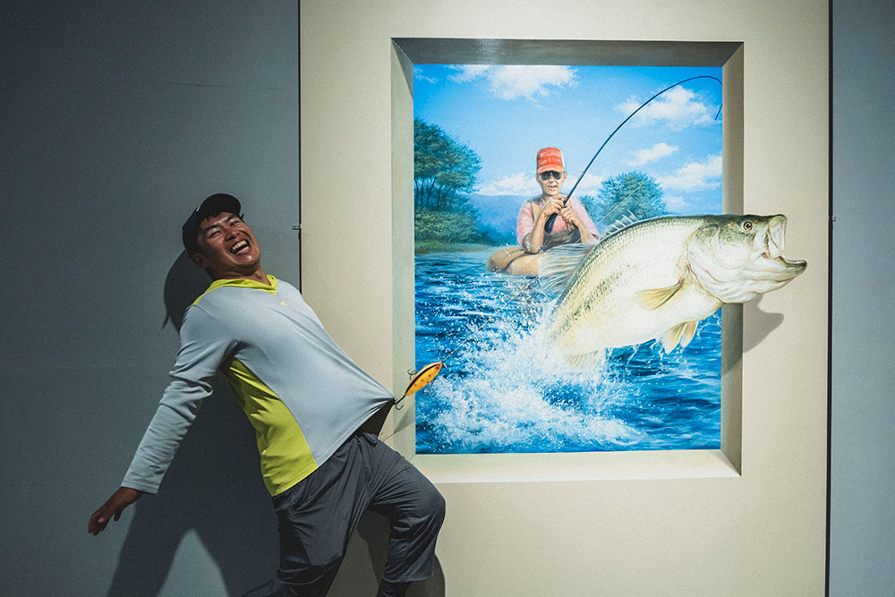 伊豆トリックアート迷宮館にあった魚釣りのアート