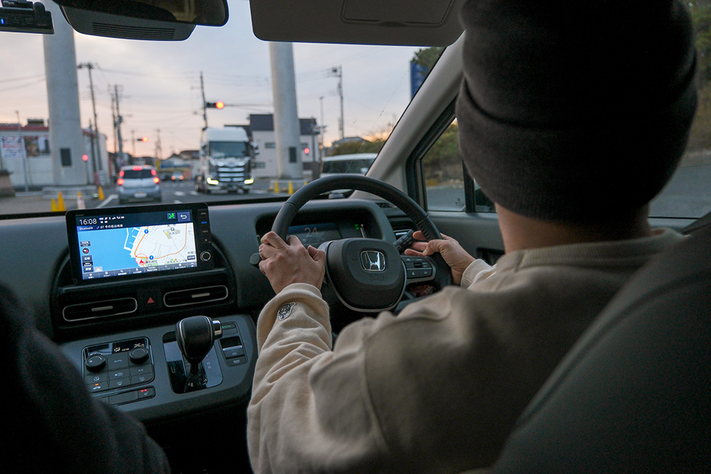 運転手は杉本清隆さん