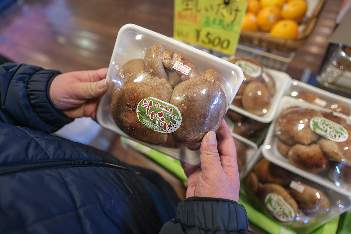 龍宮海鮮市場で売られていた美味しそうなしいたけ