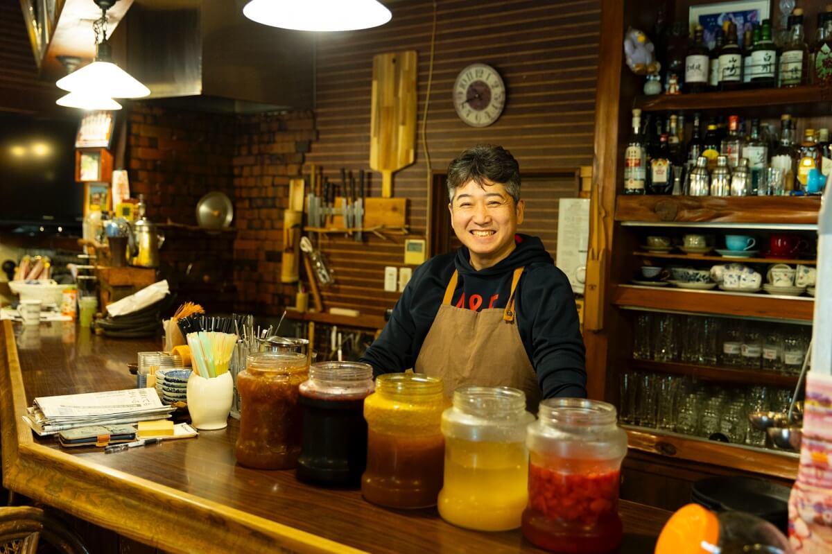 喫茶山草の店主・山口一臣さん