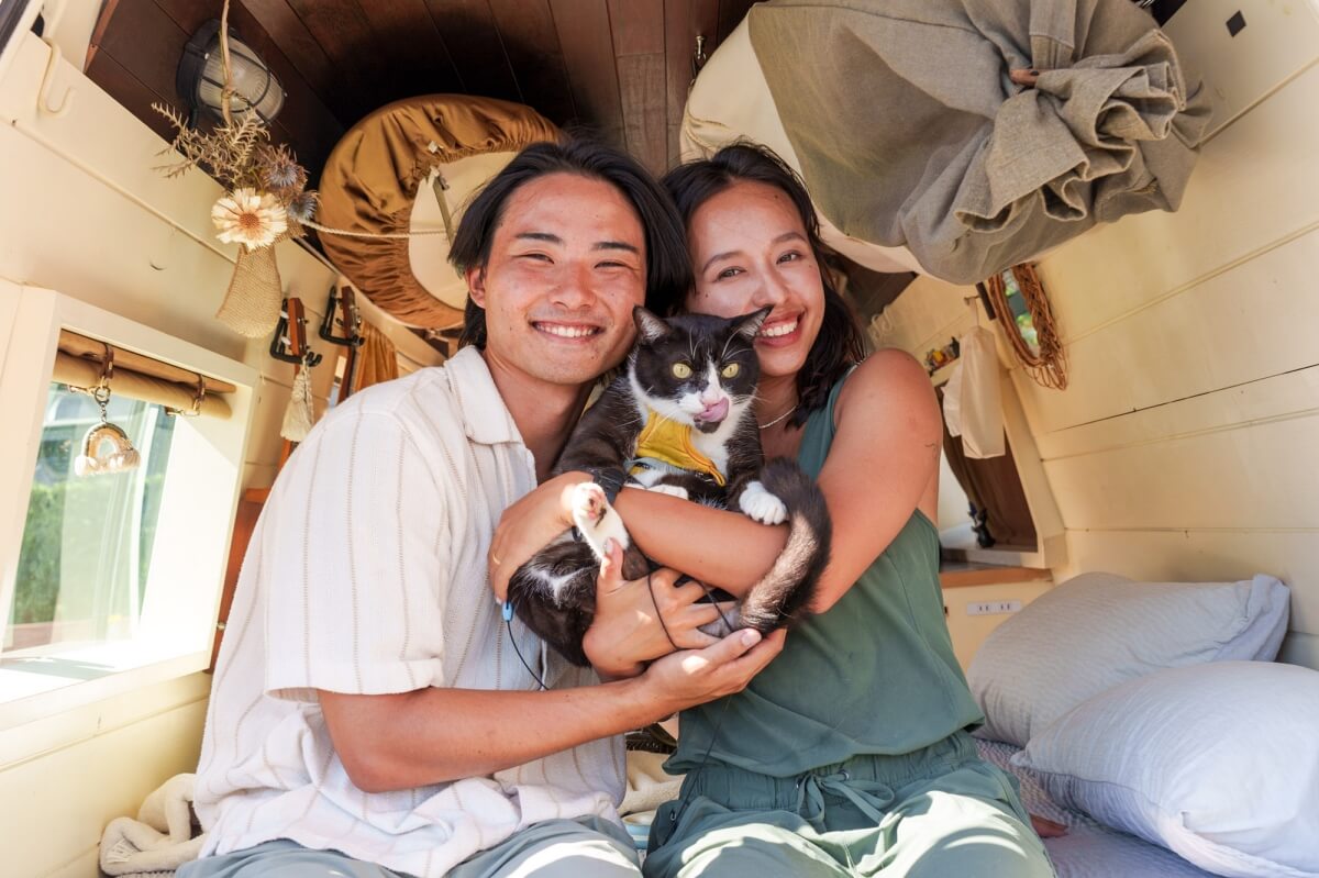 【ちゃんじろー夫婦】バンライフで日本一周！ 国際結婚カップルが１年半で人気ユーチューバーになるまで