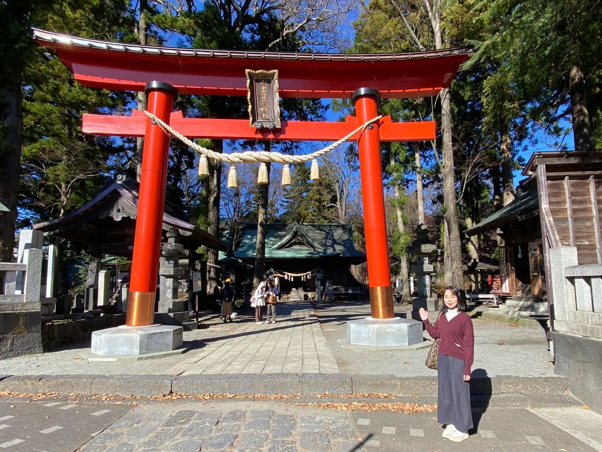 【2025年の開運旅】辛酸なめ子さんと行く！ラブちゃんがオススメする富士山・河口湖をめぐる旅（前編）