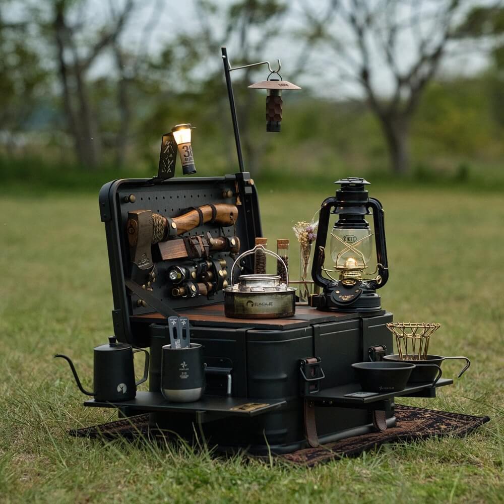 ジベキャンプさんがカスタムしたコンテナボックス