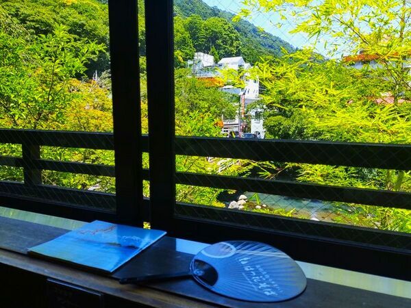 2024神奈川県箱根町旅行記ブログ・はつ花そば本店から見る早川と湯本橋