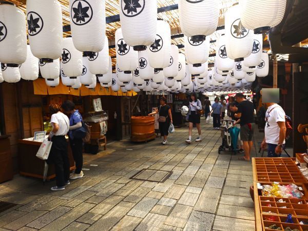 2024三重県伊勢市旅行記ブログ・伊勢神宮のおかげ横丁にあった提灯通り