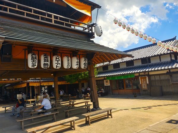 2024三重県伊勢市旅行記ブログ・伊勢神宮のおかげ横丁の中心部
