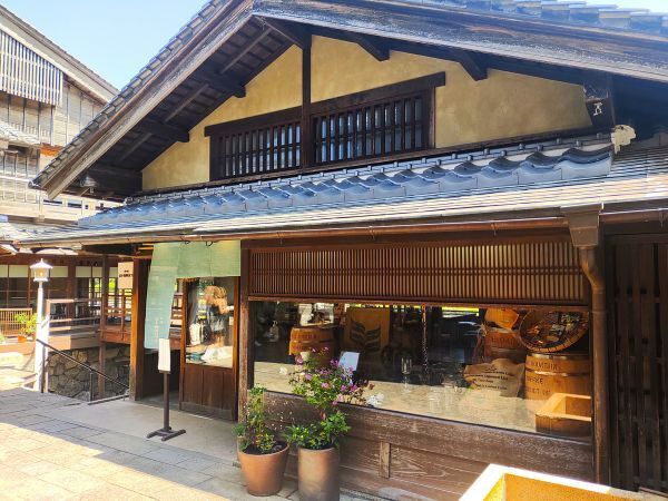 2024三重県伊勢市旅行記ブログ・五十鈴川カフェの外観