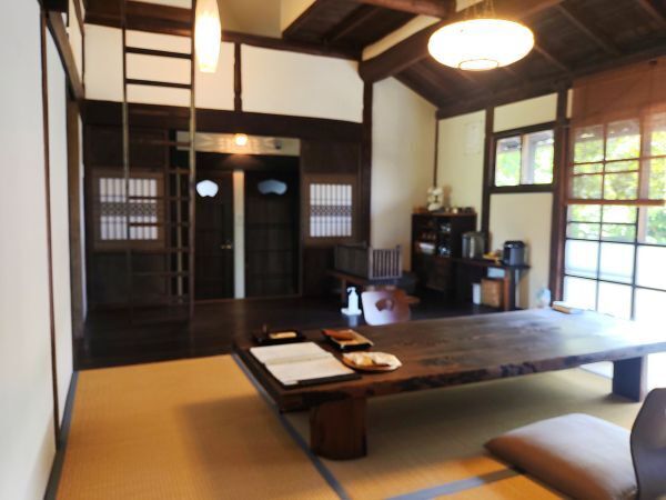 2024奈良県明日香村宿泊記ブログ・あすか癒俚の里森羅塾の リビングスペースを一望