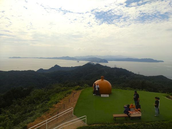 2024兵庫県淡路島旅行記ブログ・うずの丘 大鳴門橋記念館からみえる大鳴門橋とおっ玉葱