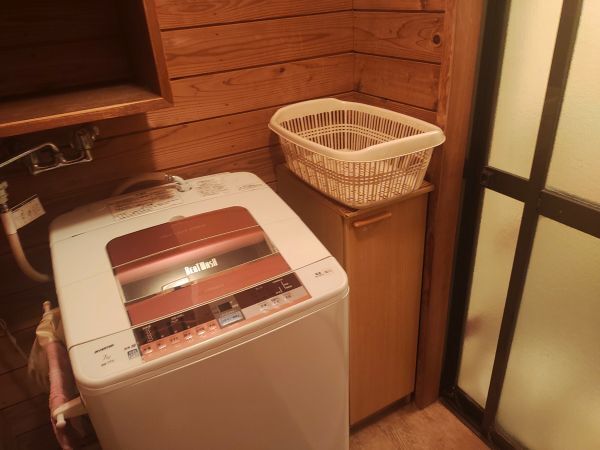 2024長野県長野市宿泊記ブログ・ペンションスケッチブックの共同浴場には洗濯機もある