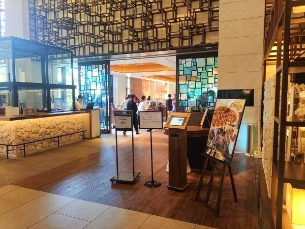 2025沖縄県恩納村宿泊記ブログ・ハイアットリージェンシー瀬良垣アイランド沖縄のセラーレの入り口