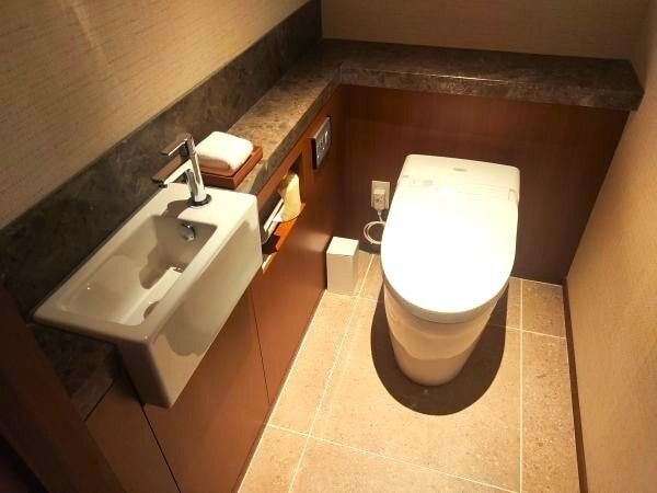 2025沖縄県恩納村宿泊記ブログ・ハイアットリージェンシー瀬良垣アイランド沖縄のザ・ビーチハウスのワンルームのトイレ