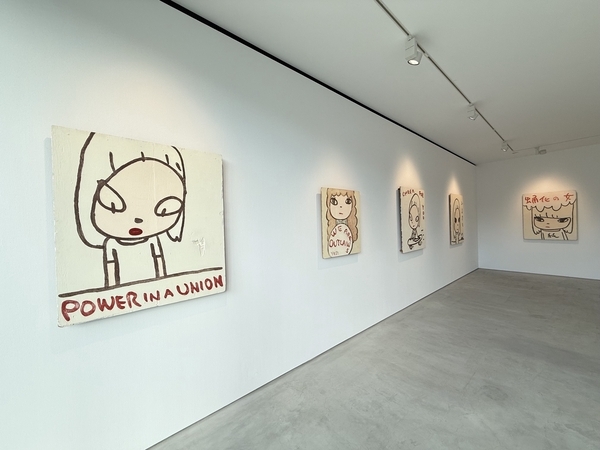 原宿 BLUM 東京 奈良美智個展「I Draw the Line」 - カエルニッキ