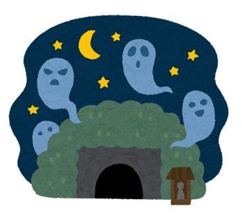 夜の山でオバケが飛んでいるイメージのイラスト